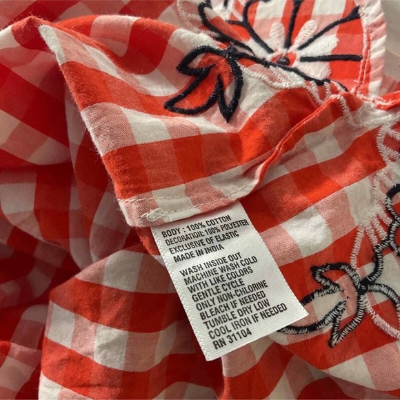 Crown & Ivy Red Checkered Blouse with Black Embroidery - Picture 3 of 7